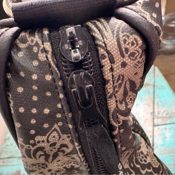 Petunia Pickle Bottom Diaper Bag - Picture 5 of 10